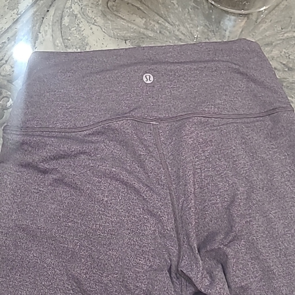 LULULEMON ATHLETICA WOMEN'S HIGH RISE LEGGING PANTS LIKE NEW SIZE 8 - Picture 6 of 8